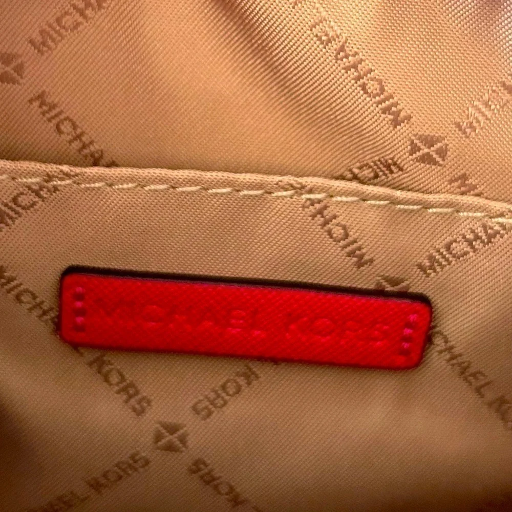 Michael Kors Jet Set Zip Chain Crossbody with Matching Card Holder